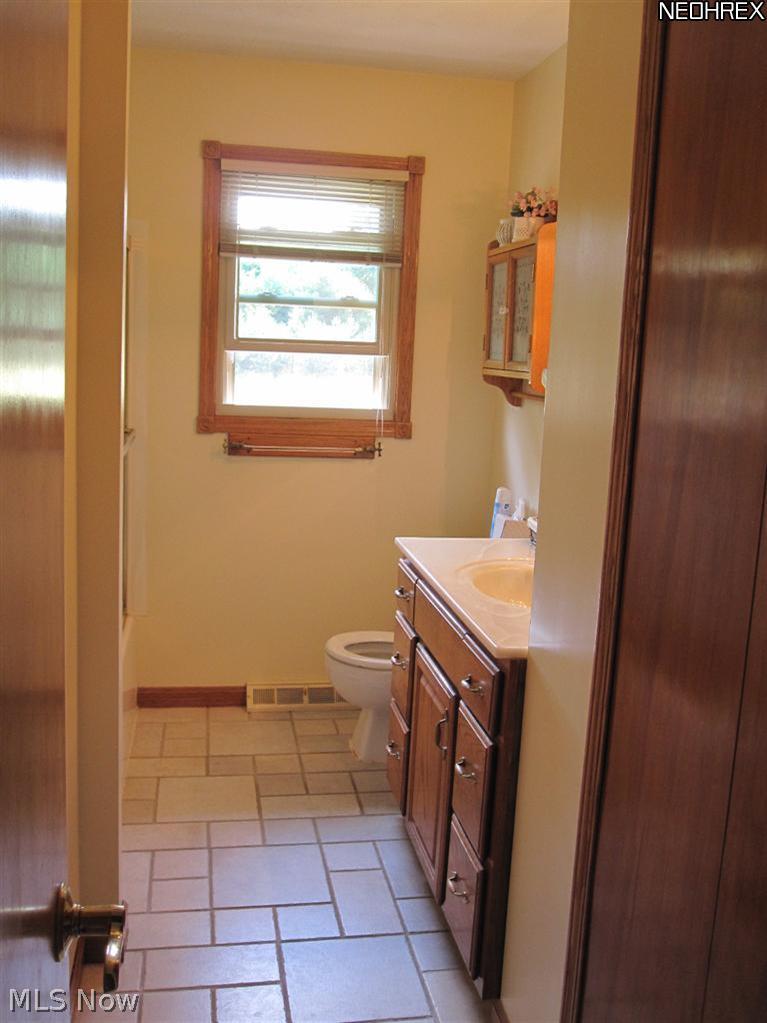 10620 Old State Road Chardon, OH 44024 - Photo 10 of 20