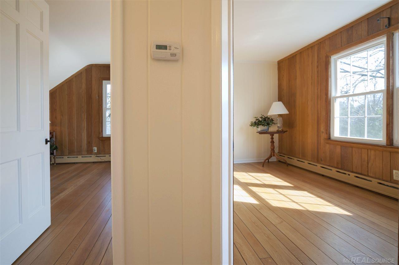 1155 Hampton Road Grosse Pointe Woods, MI 48236 - Photo 23 of 38