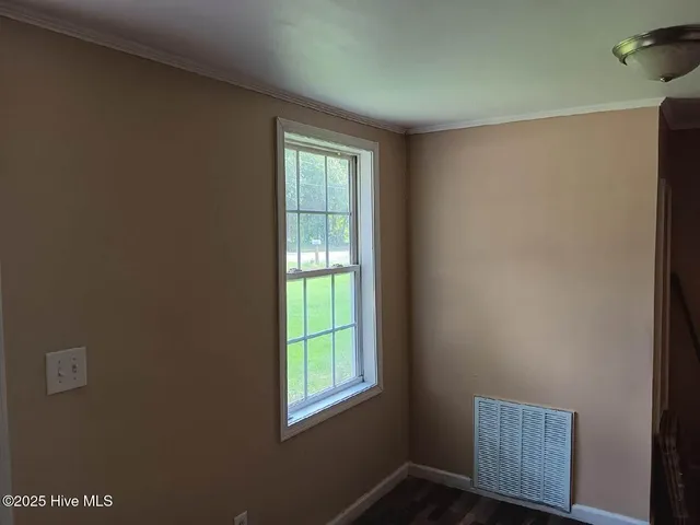 $1,600 | 76 Peterson Hill Avenue, Burgaw, NC 28425