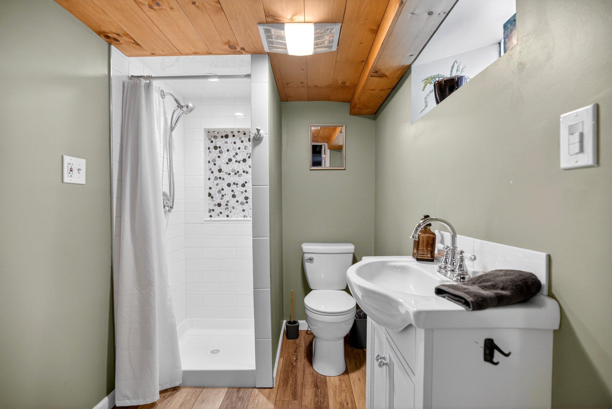 712 Clarendon Road Drexel Hill, PA 19026 - Photo 24 of 30 Full Bathroom in Finished Basement