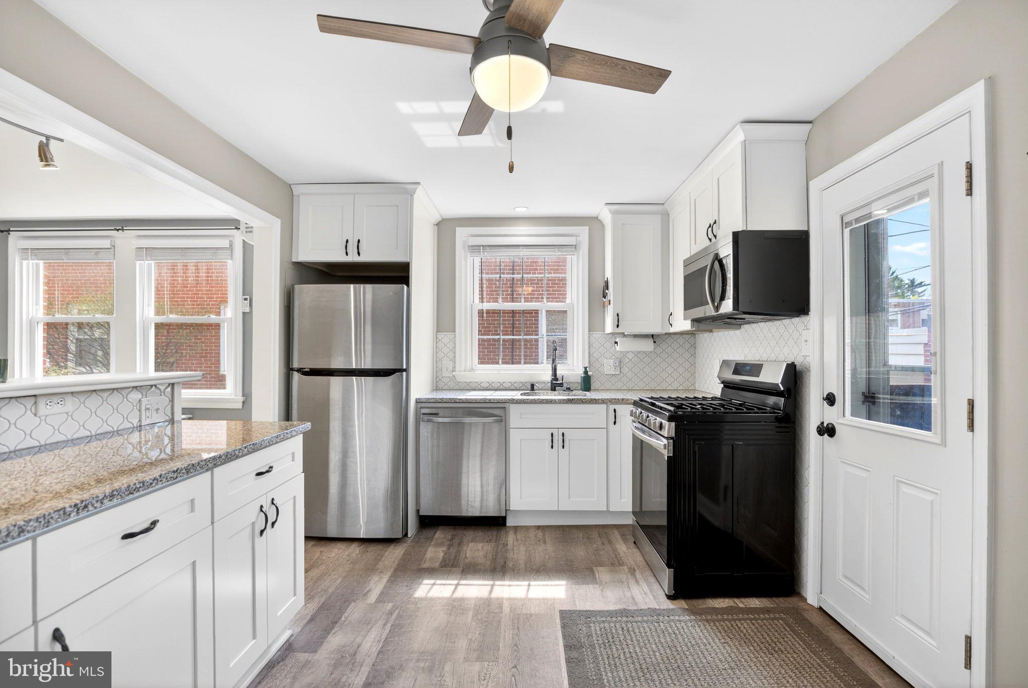 712 Clarendon Road Drexel Hill, PA 19026 - Photo 10 of 30 Bright and modern kitchen oasis.