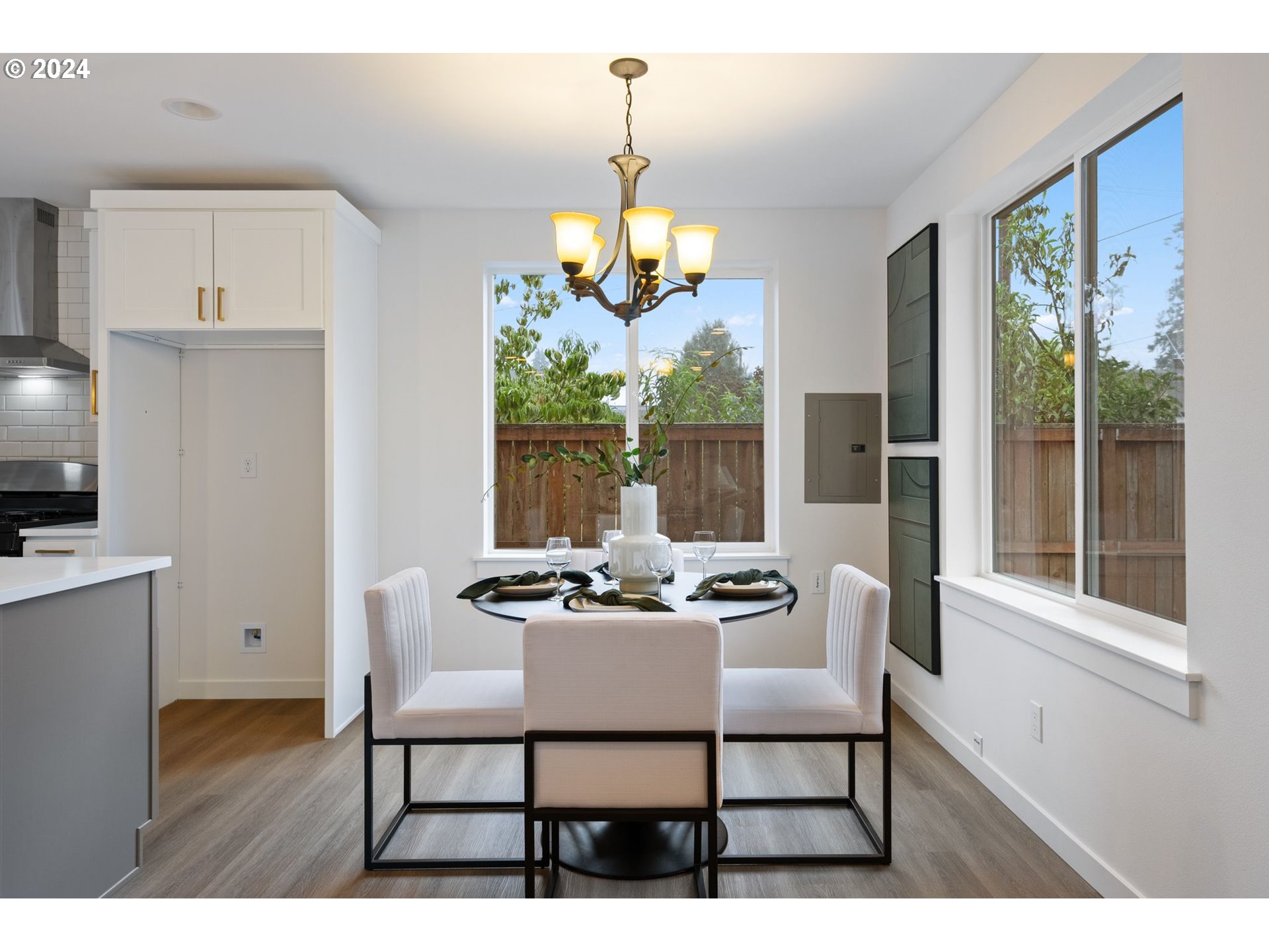 9335 North Leonard Street Portland, OR 97203 - Photo 13 of 35 Dining Area