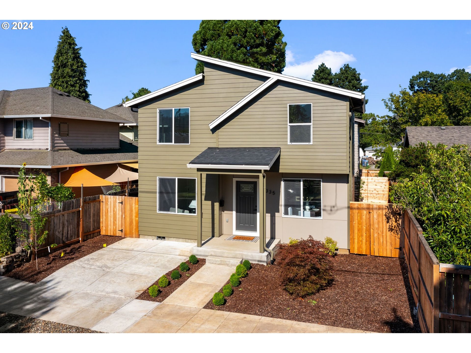 9335 North Leonard Street Portland, OR 97203 - Photo 2 of 35