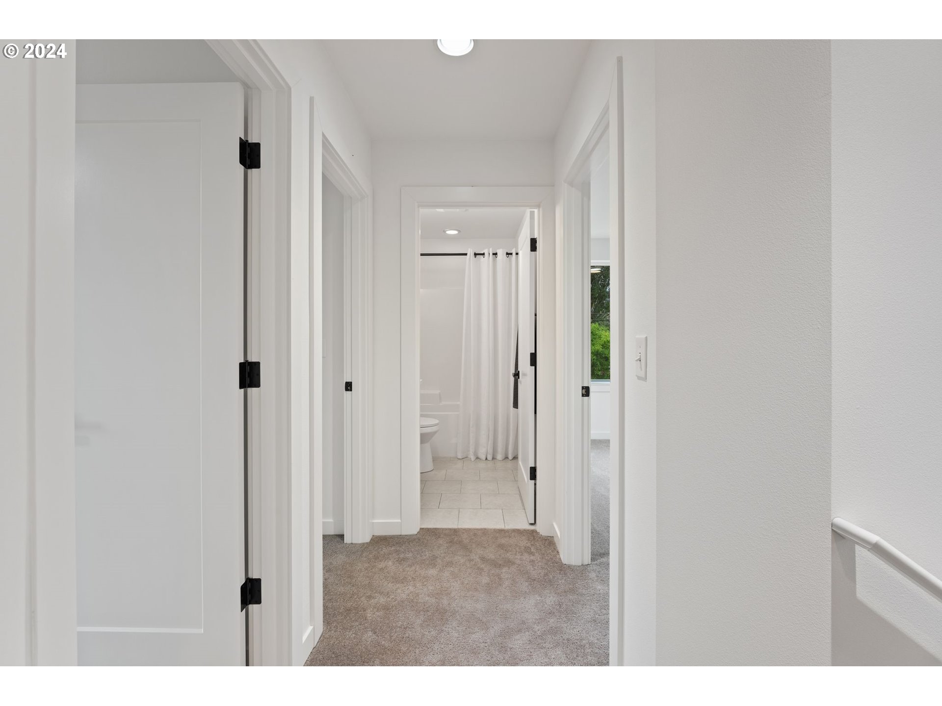 9335 North Leonard Street Portland, OR 97203 - Photo 21 of 35 Hallway