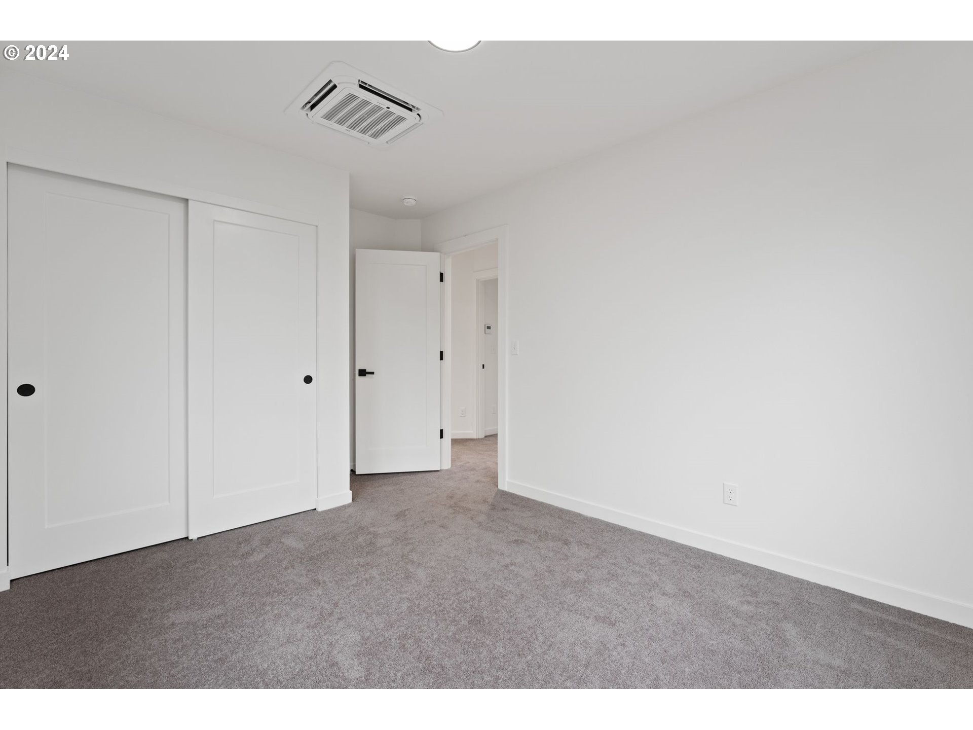9335 North Leonard Street Portland, OR 97203 - Photo 25 of 35 Bedroom