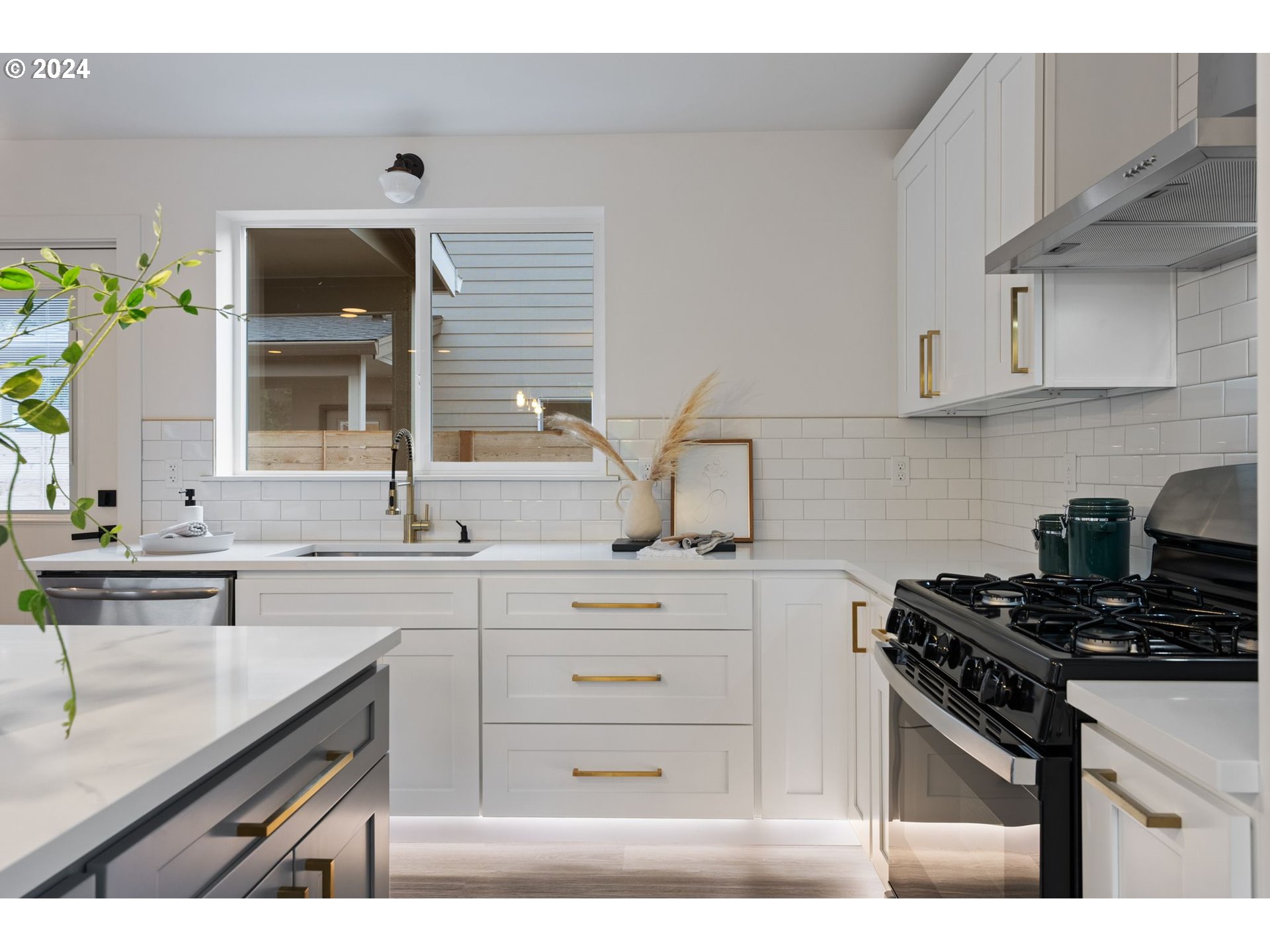 9335 North Leonard Street Portland, OR 97203 - Photo 7 of 35 Kitchen