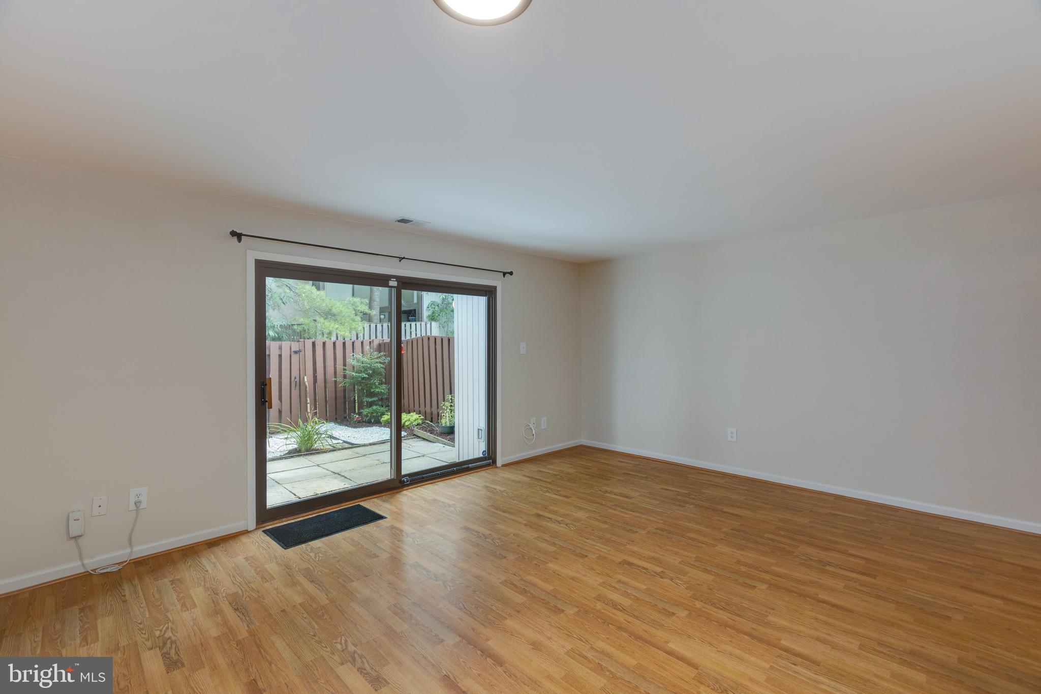 2183 White Cornus Lane Reston, VA 20191 - Photo 14 of 31 Nice Hardwood Floors