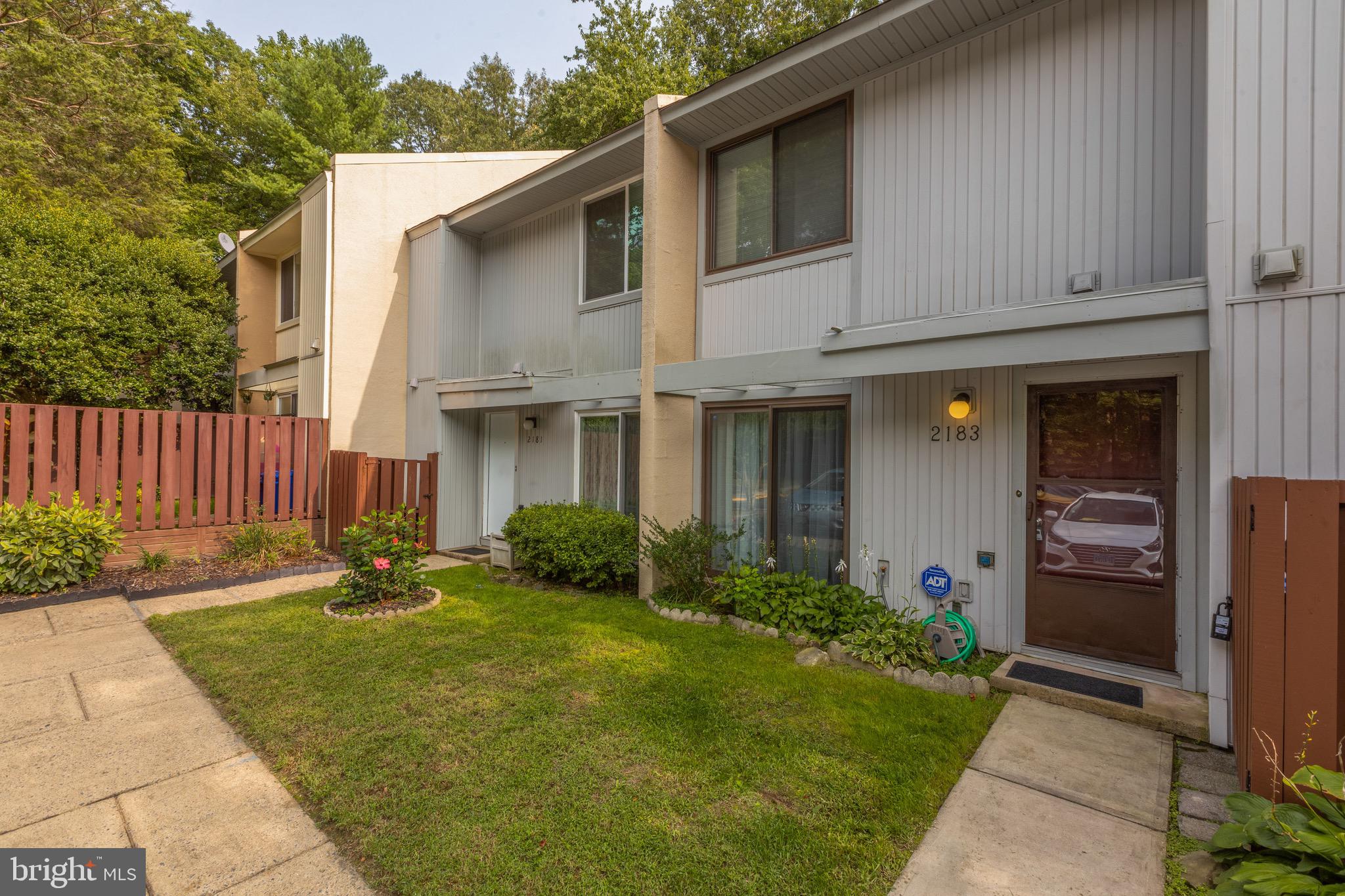 2183 White Cornus Lane Reston, VA 20191 - Photo 3 of 31 Gallery Image 3