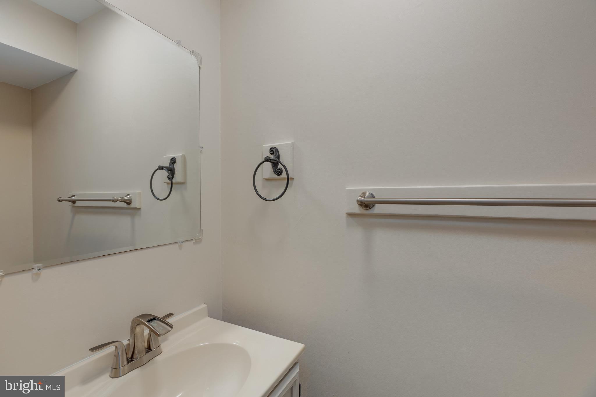 2183 White Cornus Lane Reston, VA 20191 - Photo 24 of 31 Gallery Image 24