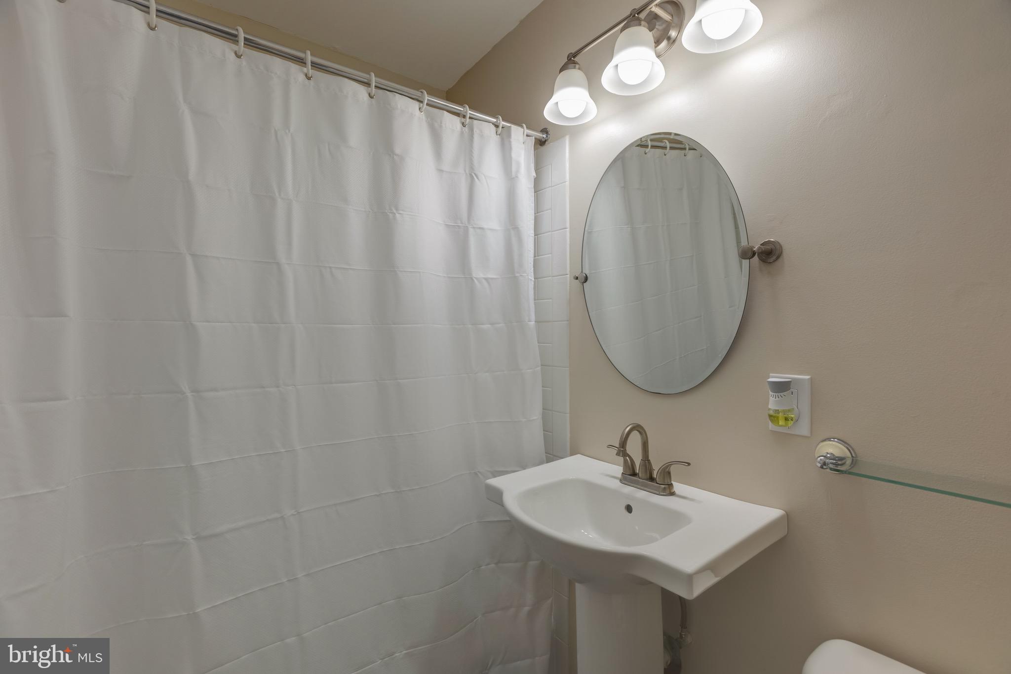 2183 White Cornus Lane Reston, VA 20191 - Photo 27 of 31 Gallery Image 27