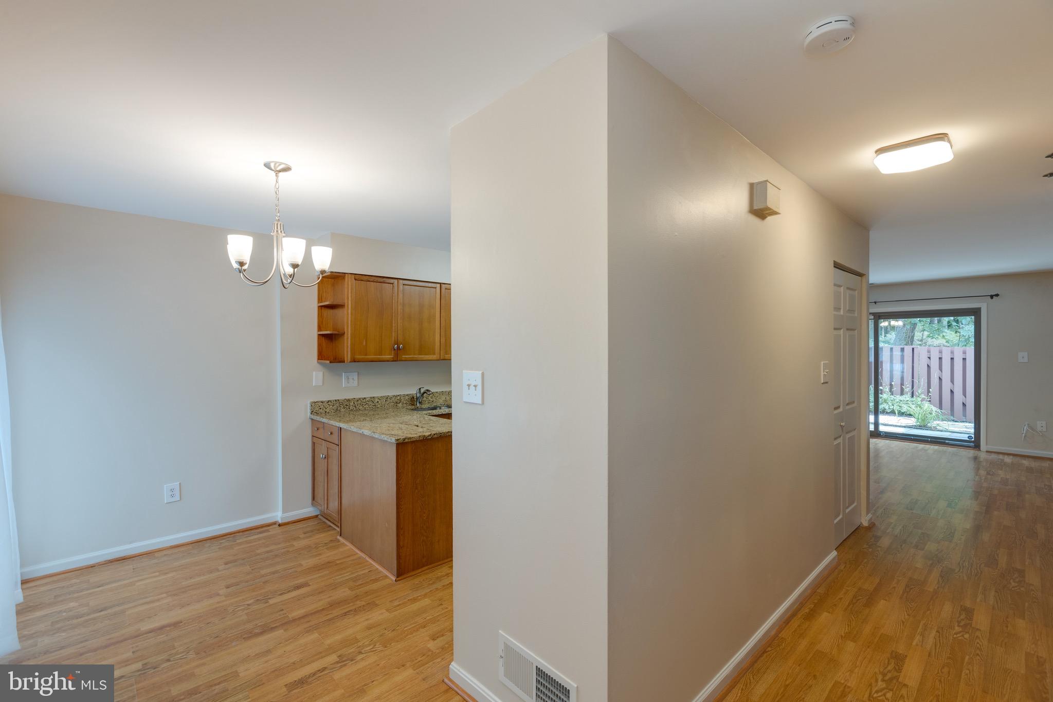 2183 White Cornus Lane Reston, VA 20191 - Photo 5 of 31 Gallery Image 5