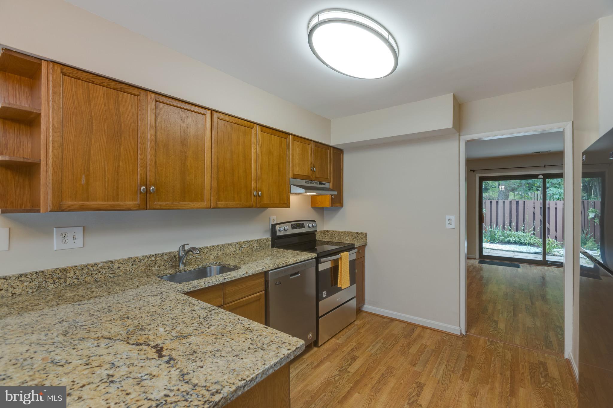 2183 White Cornus Lane Reston, VA 20191 - Photo 10 of 31 Gallery Image 10