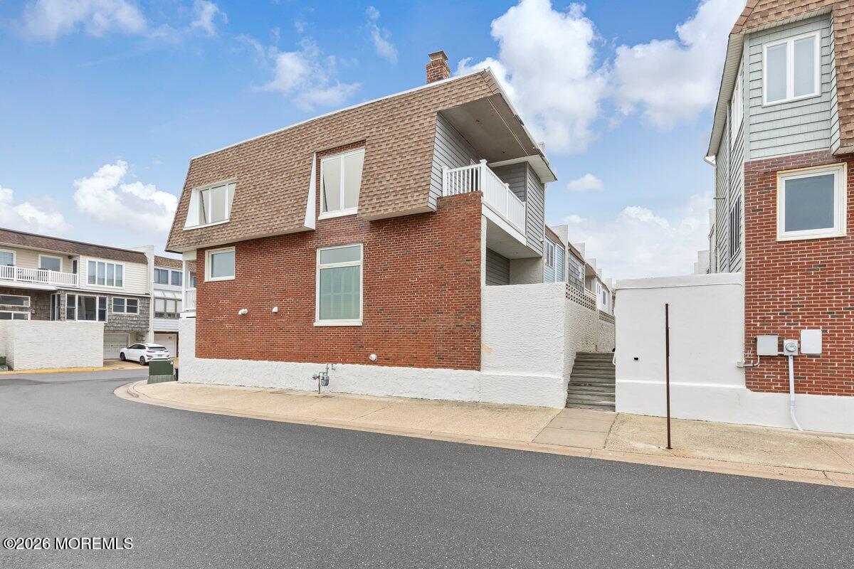 31 Village Road Sea Bright, NJ 07760 - Photo 2 of 23 3V0A8904 (1)