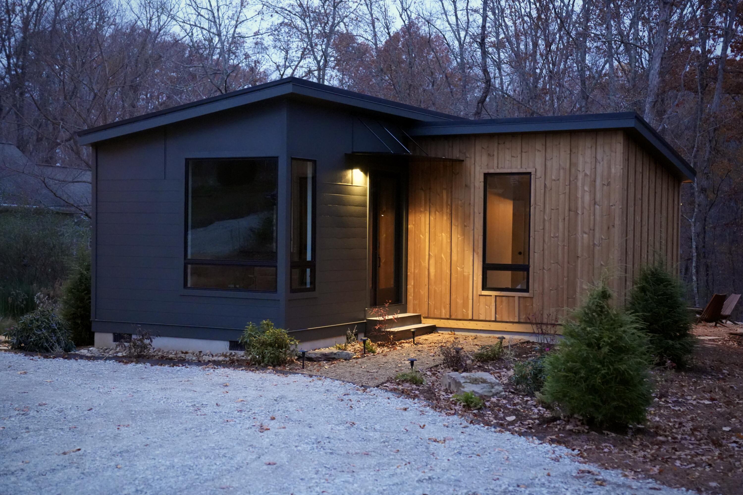 ABF3A91A-F0DD-47D7-83B0-46C56691B9BE_1_2