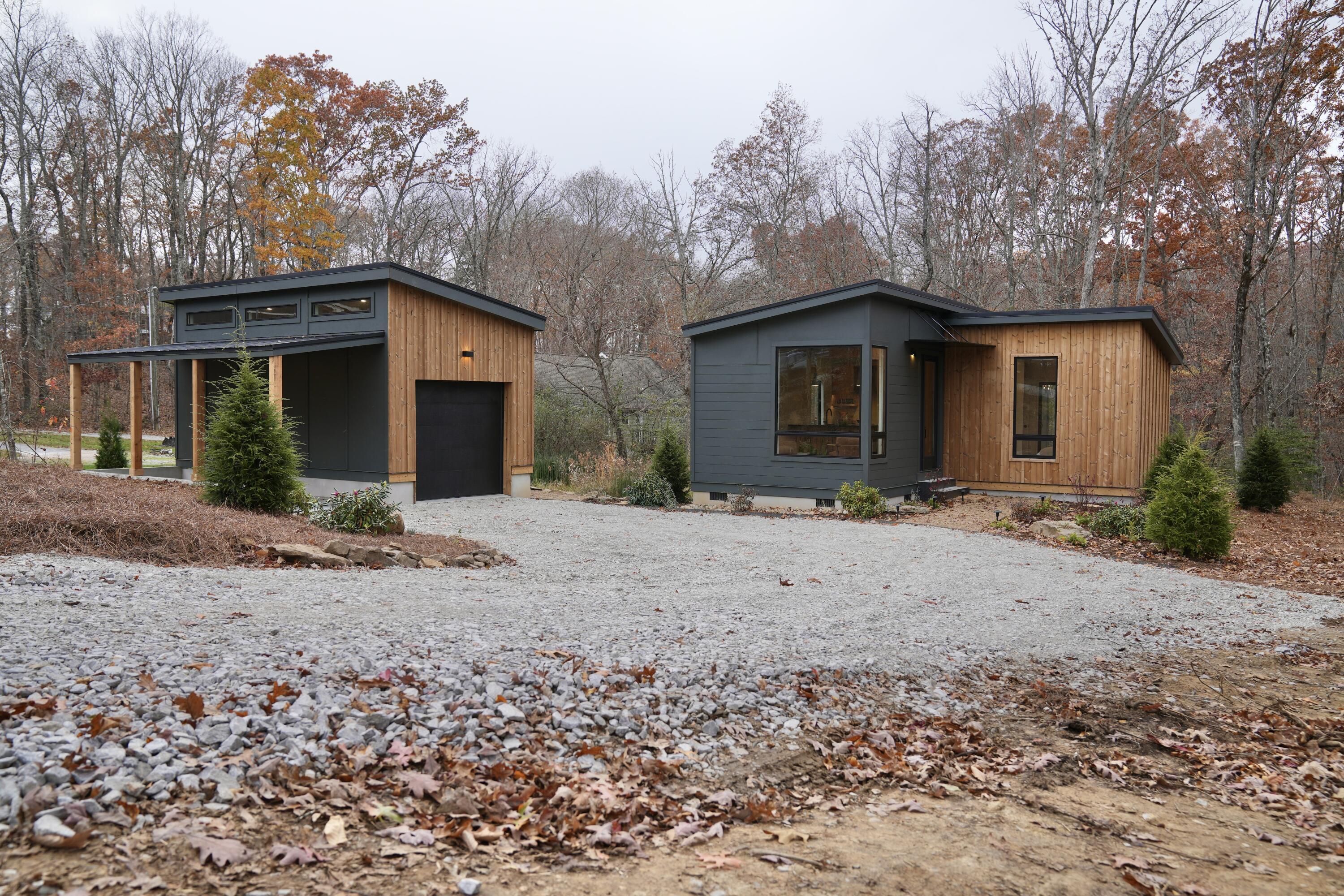 6919 Sawyer Road Signal Mountain, TN 37377 - Photo 4 of 44 A7880727-18F1-4DBD-9E0A-8920E85B0D37_1_2