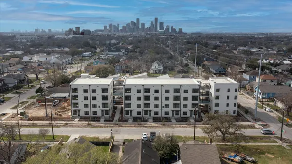 $632,878 | 114 Delmar Street, Unit 407, Houston, TX 77011