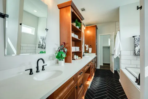 $689,000 | 11648 Zingelmann Road, Galveston, TX 77554