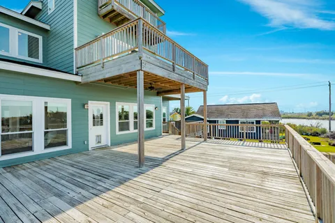 $689,000 | 11648 Zingelmann Road, Galveston, TX 77554