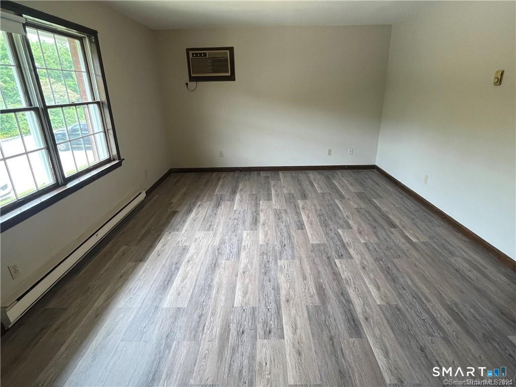 302 Boston Post Road Waterford, CT 06385 - Photo 8 of 10