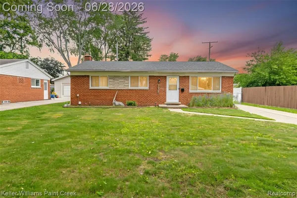 $300,000 | 9075 Headley Drive, Sterling Heights, MI 48314
