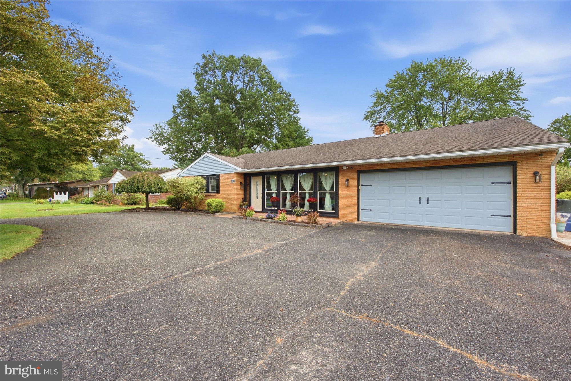 2515 Hillcrest Road Quakertown, PA 18951 - Photo 4 of 57 Gallery Image 4