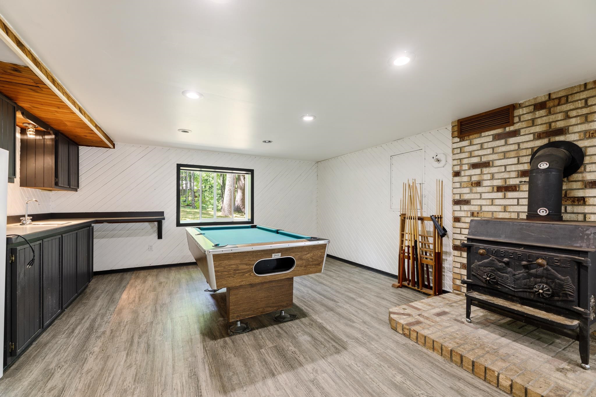 3616 Holiday Village Road Traverse City, MI 49686 - Photo 28 of 57 1913623-27.JPG