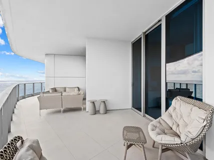 $4,500,000 | 701 North Fort Lauderdale Beach Boulevard, Unit 902, Fort Lauderdale, FL 33304