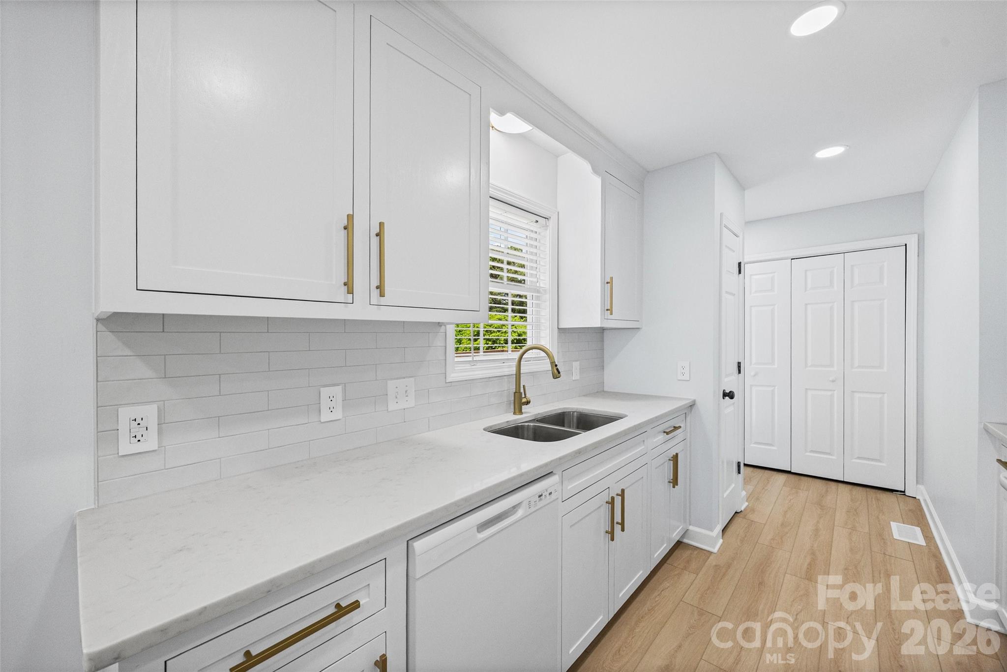 425 Griggs Road Clover, SC 29710 - Photo 8 of 27