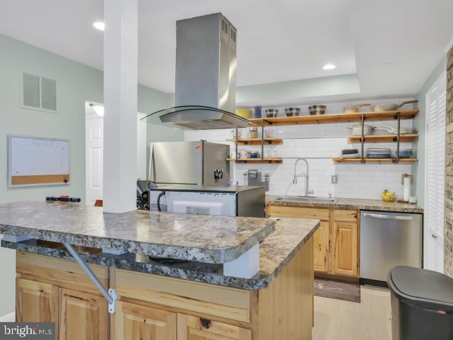 1755 Carry Place Crofton, MD 21114 - Photo 18 of 38 Kitchen