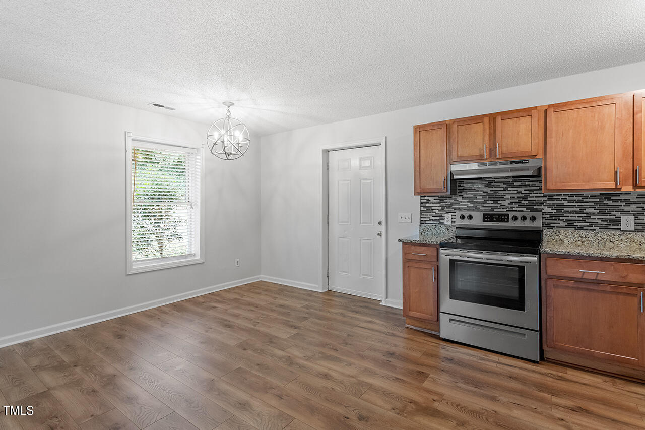 211 Golf Course Drive_15