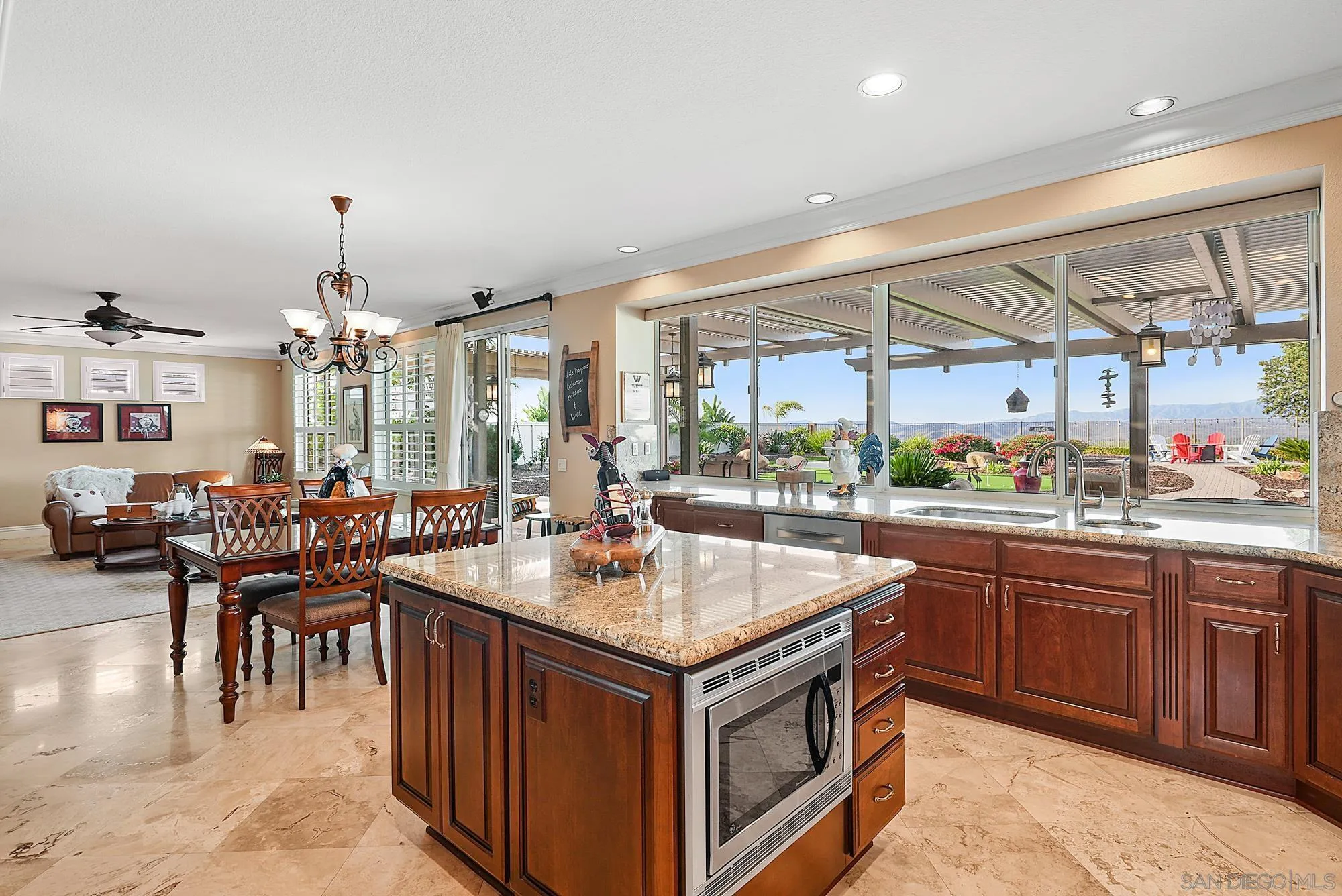 5028 Avenida De La Plata Oceanside, CA 92057 - Photo 15 of 68