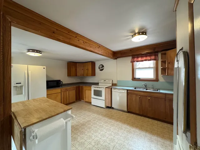 $1,750 | 70 Cedar Street, Keene, NH 03431