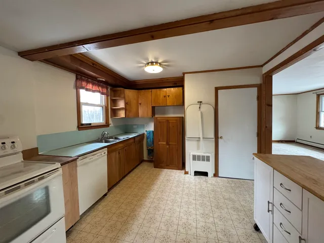 $1,750 | 70 Cedar Street, Keene, NH 03431