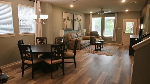 $2,495 | 127 Winged Elm Court, Conroe, TX 77318