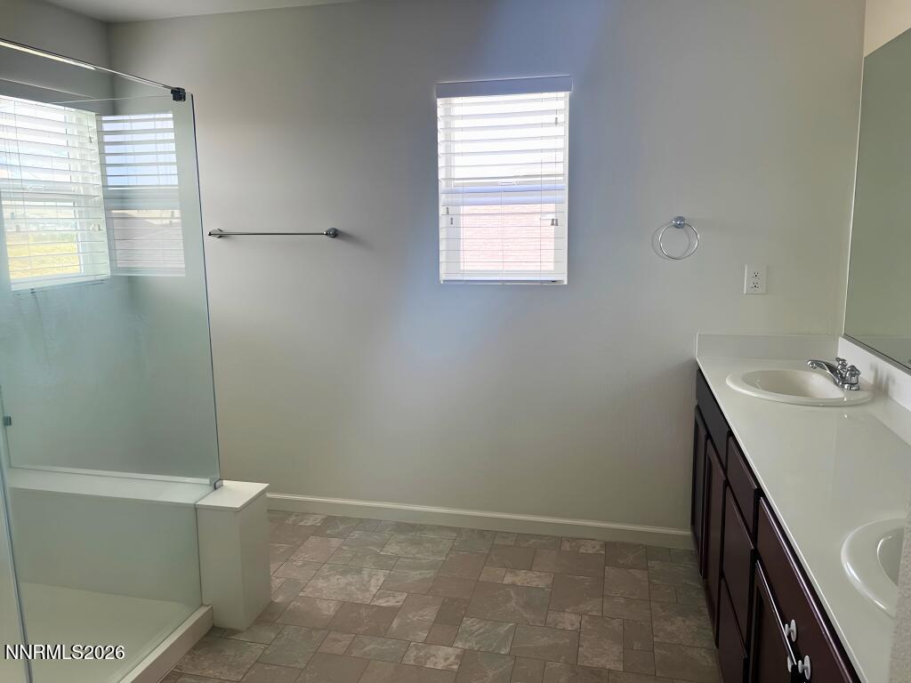 11042 Marymount Drive Reno, NV 89506 - Photo 7 of 13 primary bath