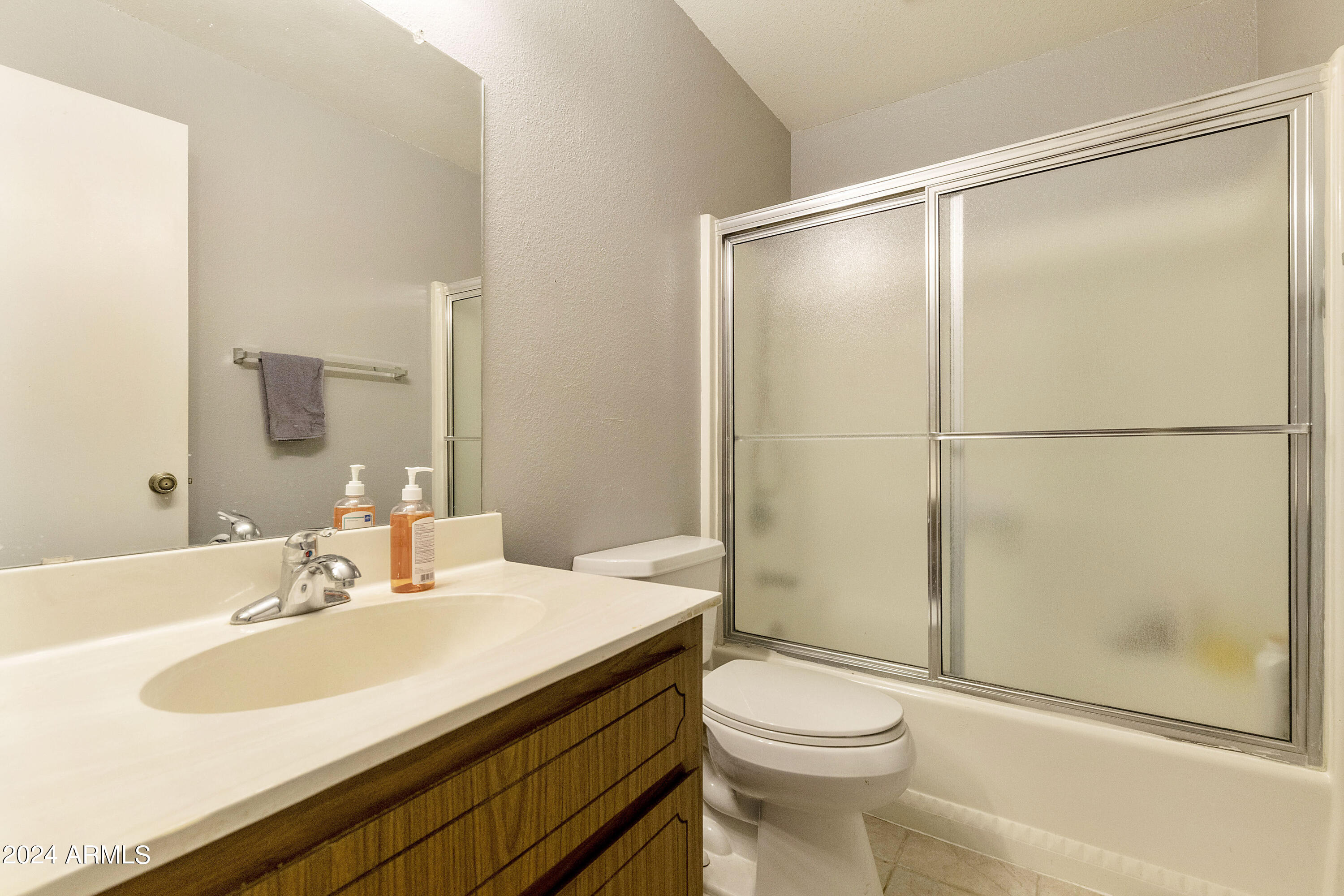 970 South 80th Street Mesa, AZ 85208 - Photo 23 of 45 Guest Bathroom