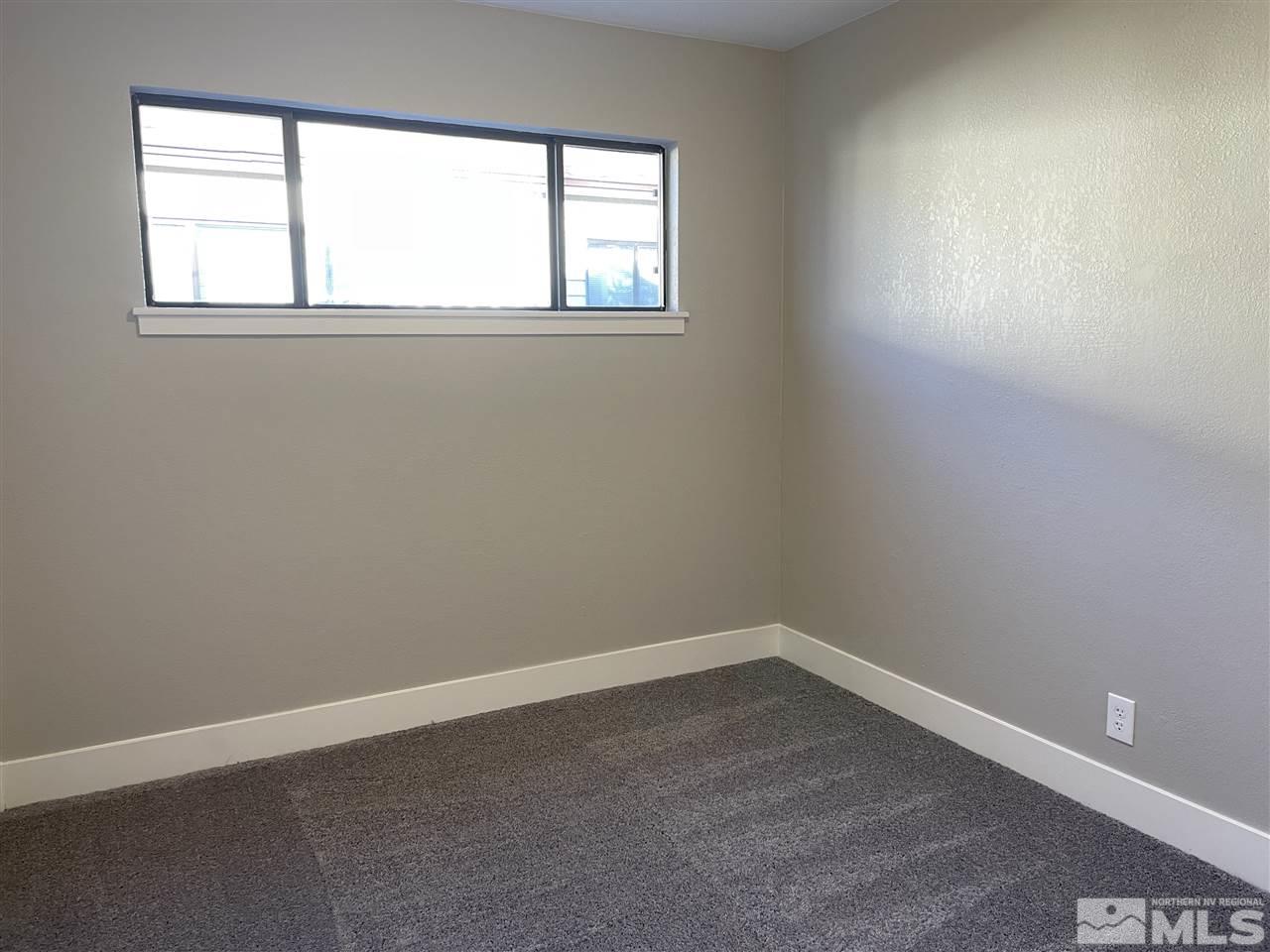 1440 Upton Way Sparks, NV 89431 - Photo 24 of 28 an empty room with a window