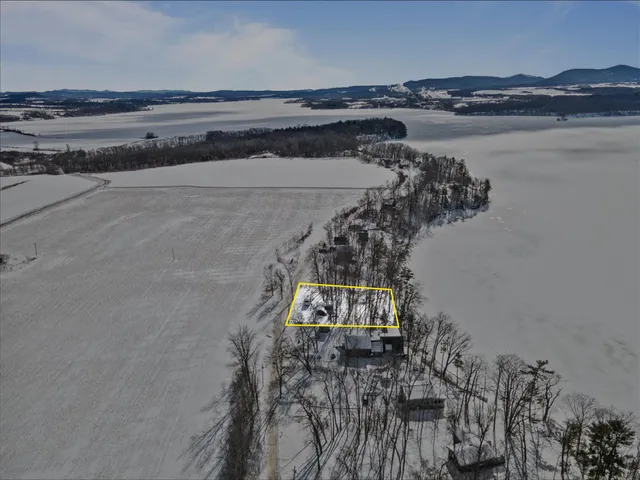 $299,900 | 364 Delong Lane, Shoreham, VT 05770
