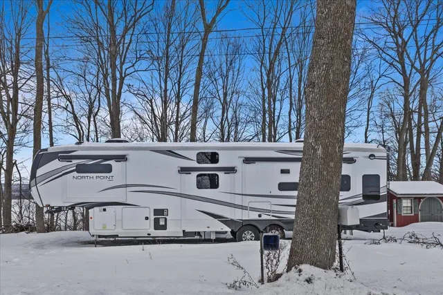 $299,900 | 364 Delong Lane, Shoreham, VT 05770