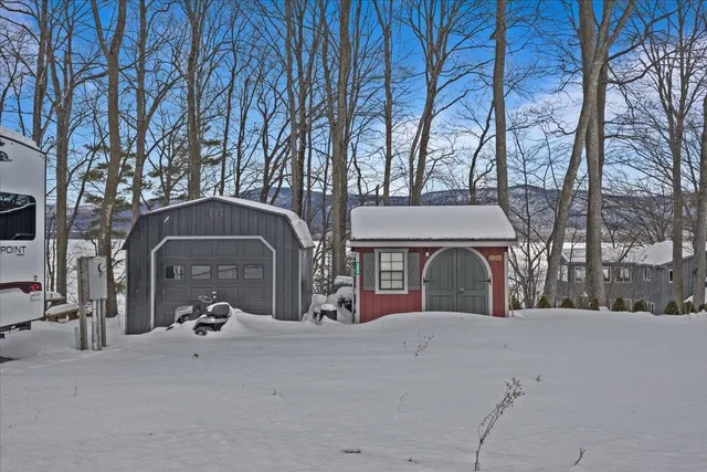$299,900 | 364 Delong Lane, Shoreham, VT 05770