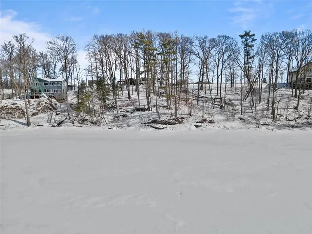 $299,900 | 364 Delong Lane, Shoreham, VT 05770
