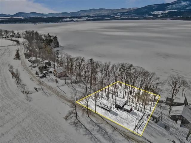 $299,900 | 364 Delong Lane, Shoreham, VT 05770