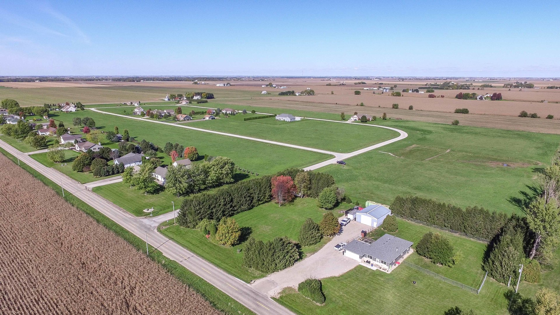 2426 North 4220th Road Sheridan, IL 60551 - Photo 1 of 11 an aerial view of a football ground
