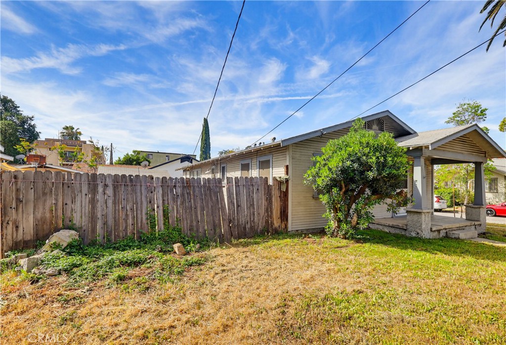 600 Raleigh Street Glendale, CA 91205 - Photo 4 of 14