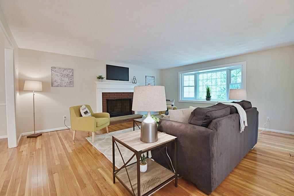 45 Ledgewood Road Framingham, MA 01701 - Photo 4 of 40 Gallery Image 4