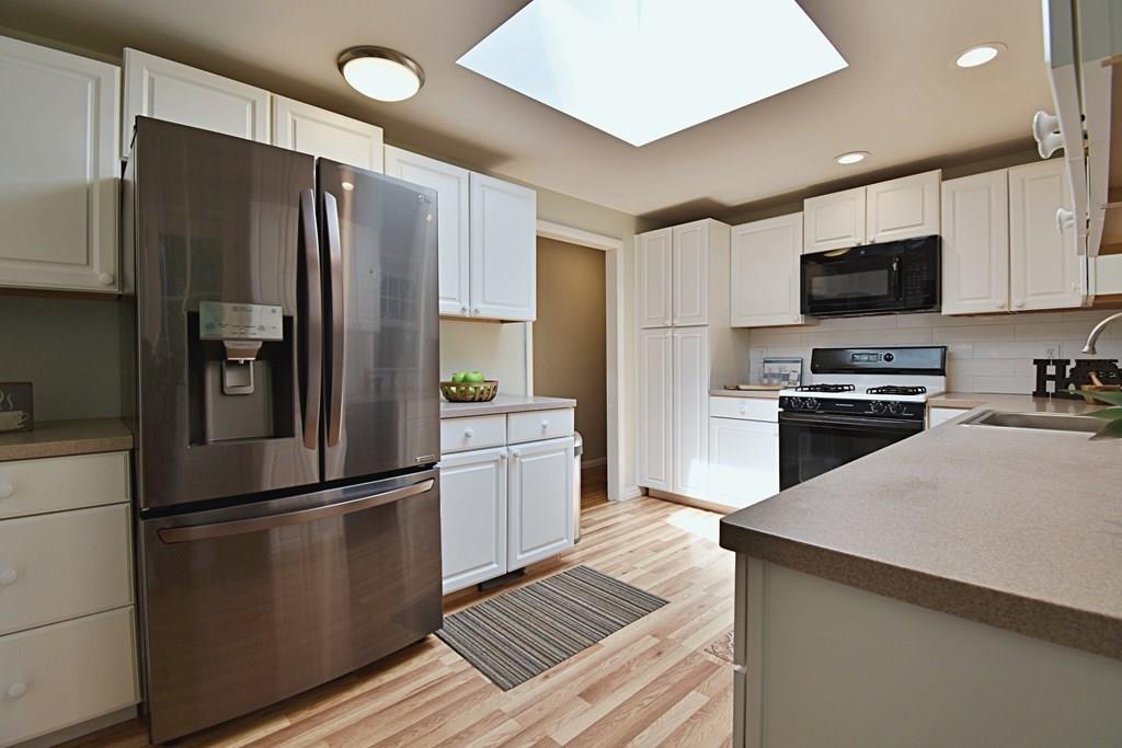 45 Ledgewood Road Framingham, MA 01701 - Photo 7 of 40 Gallery Image 7
