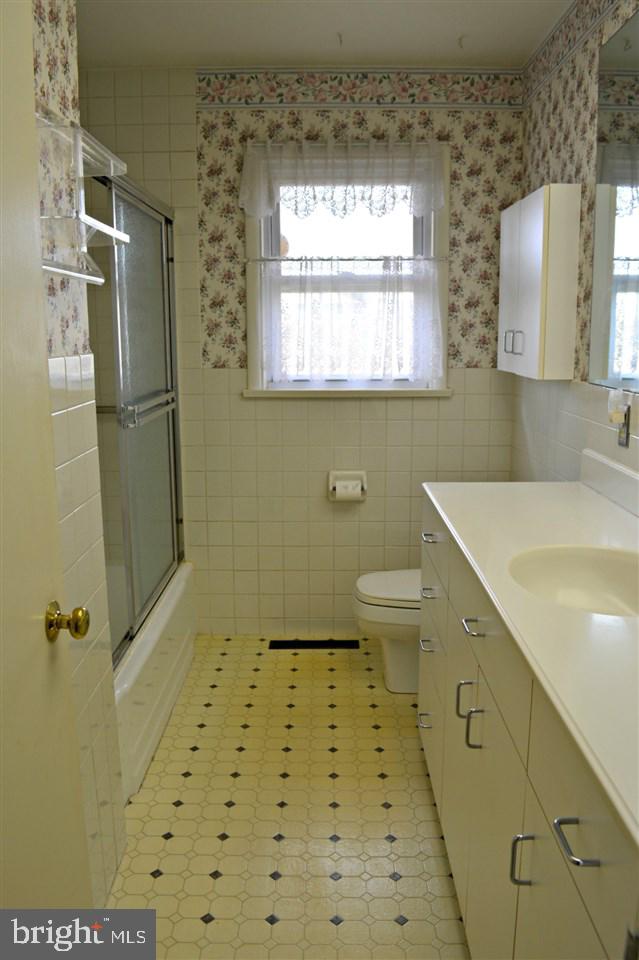 240 Melvale Road Dallastown, PA 17313 - Photo 14 of 19 Gallery Image 14