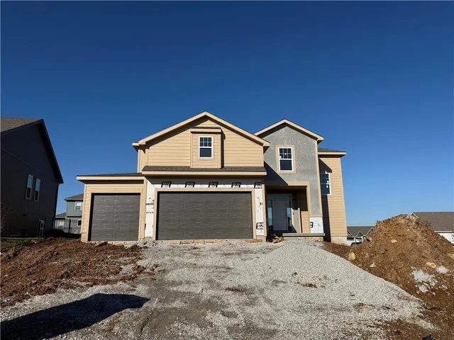 $538,500 | 31404 West 85th Street, De Soto, KS 66018
