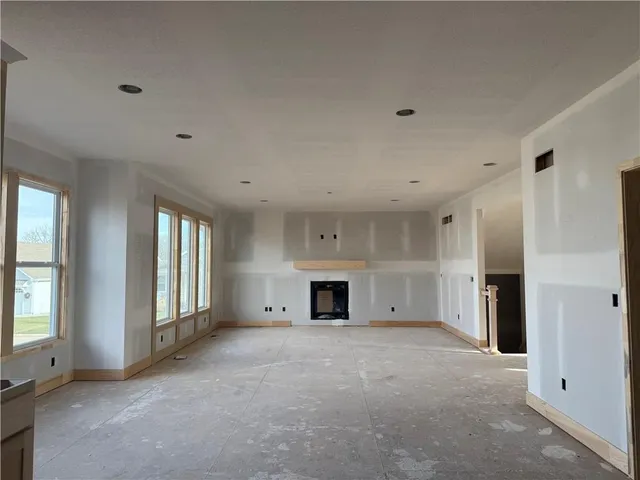 $538,500 | 31404 West 85th Street, De Soto, KS 66018