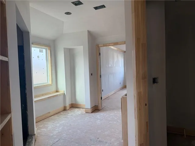 $538,500 | 31404 West 85th Street, De Soto, KS 66018